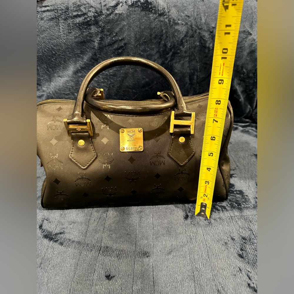 🖤🖤 MCM Boston Bag EUC 🖤🖤 - Picture 9 of 15
